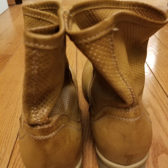 Ankle boots - Picture 3 of 3